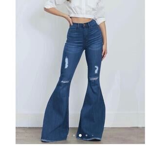 NWT Vibrant MIU High Waisted Wide Leg Raw Hem Jeans Distressed Size 29 or 11